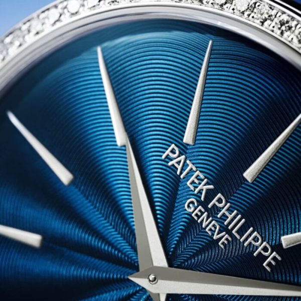 Patek Philippe Calatrava 35mm 18ct White Gold Blue Dial Diamond Set Bezel Ladies Watch - Image 2
