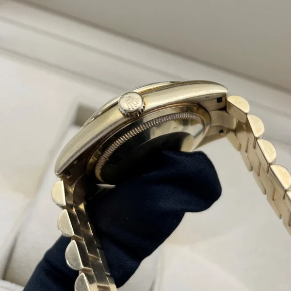 Rolex Day-Date Automatic Mechanical Movement Date Display 100m Waterproof Men’s Watch Swiss Watch 39mm Gold Dial 118348-83208 - Image 3