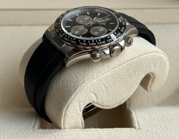 Rolex Cosmograph Daytona Series Black Dial 40mm 126519-0001 - Image 4