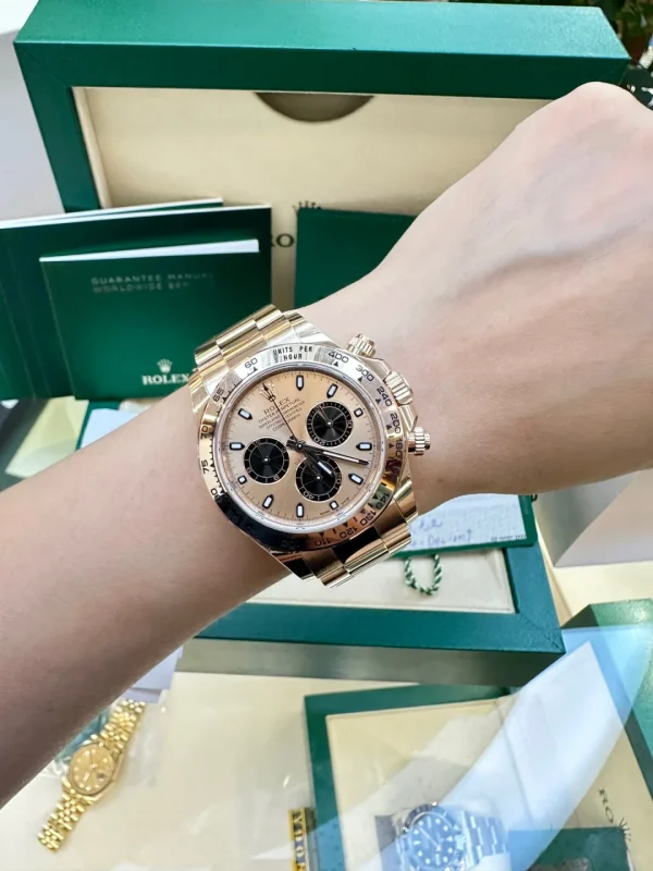 Rolex Cosmograph Daytona Automatic mechanical movement Silver panda dial 40mm diameter M116515LN-0055 - Image 6