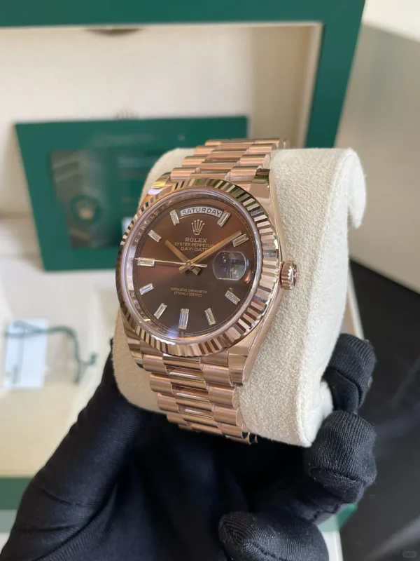 ROLEX Day-Date Automatic Mechanical Movement 40mm Brown Dial Rose Gold Case 228235-0003 - Image 4