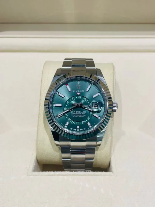 Rolex Sky-Driving Series Automatic Mechanical Movement Dual Time Zone/100m Waterproof Men’s Watch Swiss Watch 42mm Green Dial 336934-0001 - Image 2