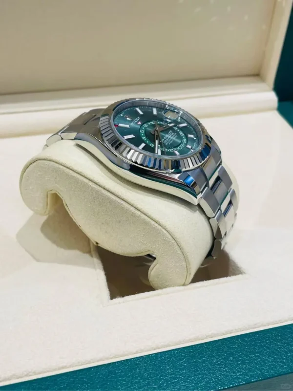 Rolex Sky-Driving Series Automatic Mechanical Movement Dual Time Zone/100m Waterproof Men’s Watch Swiss Watch 42mm Green Dial 336934-0001 - Image 4