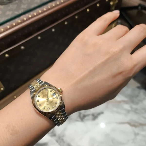 Rolex Ladies Datejust Series Automatic Mechanical Movement Women’s Watch 28mm Gold Dial 279173-0011 - Image 7