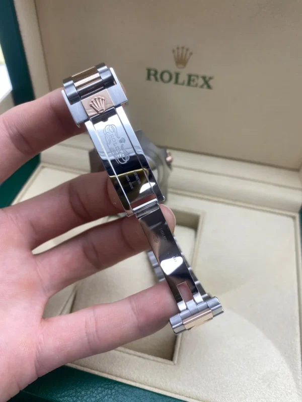 Rolex GMT-Master II Sarco bezel Mechanical movement 40mm Black dial 126711chnr-0002 - Image 9