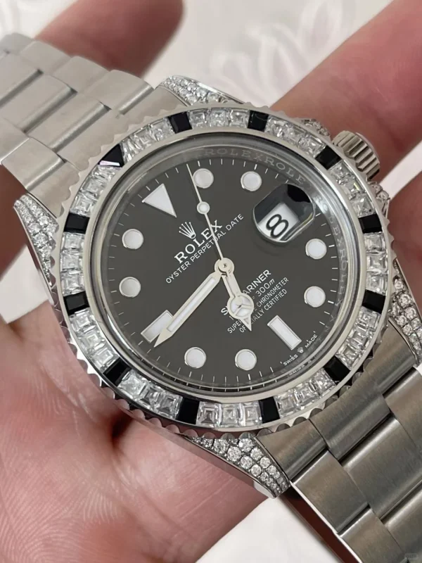 Rolex GMT Master 2 Ice lugs and scratch-resistant sapphire crystal 116759 - Image 4