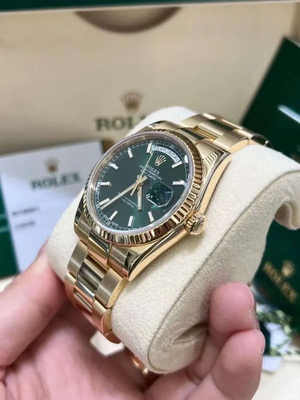 Rolex Day-Date Automatic Mechanical Movement Luminous Hour Markers Unisex 36mm Green Dial 118238-0433 - Image 3