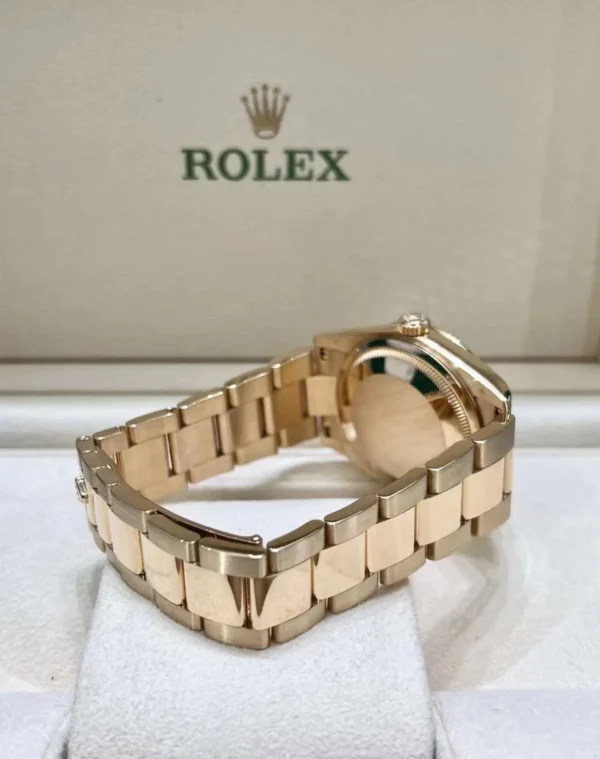 Rolex Day-Date Automatic Mechanical Movement Luminous Hour Markers Unisex 36mm Green Dial 118238-0433 - Image 4