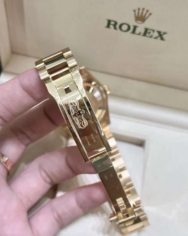 Rolex Day-Date Automatic Mechanical Movement Luminous Hour Markers Unisex 36mm Green Dial 118238-0433 - Image 5