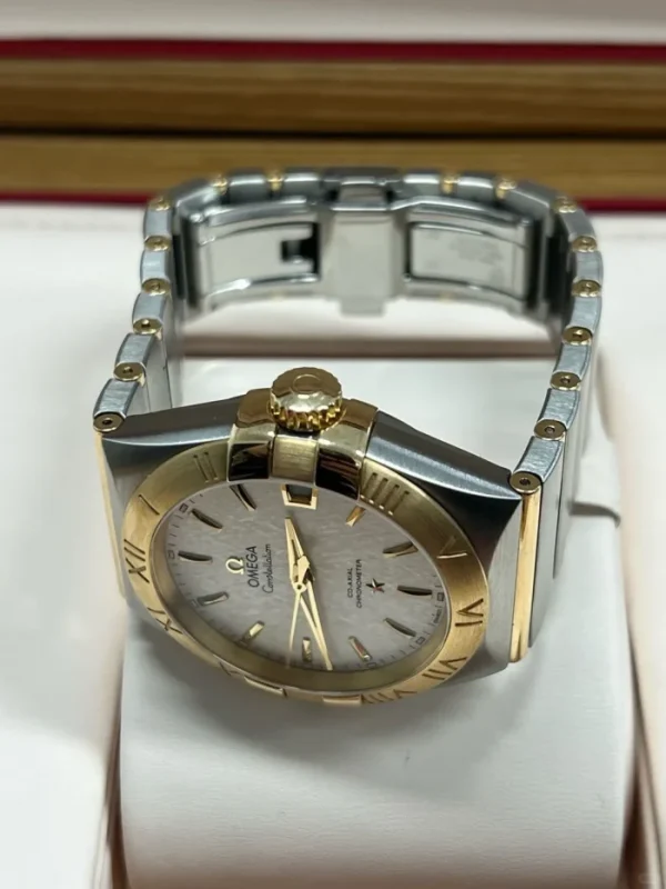 Omega Constellation Series Constellation Watch Automatic Mechanical Movement Waterproof Watch Women’s Watch Swiss Watch 35mm Mother-of-pearl Dial Stainless Steel Case Rubber Strap 121.17.35.50.05.001 - Image 5