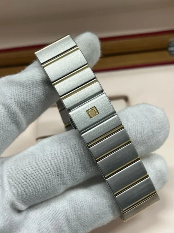 Omega Constellation Series Constellation Watch Automatic Mechanical Movement Waterproof Watch Women’s Watch Swiss Watch 35mm Mother-of-pearl Dial Stainless Steel Case Rubber Strap 121.17.35.50.05.001 - Image 7