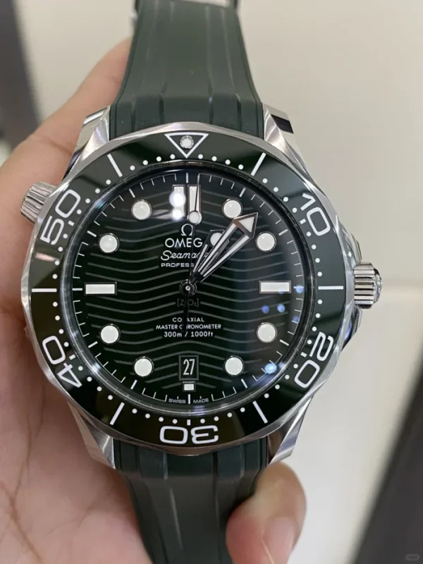 OMEGA Seamaster 300m diving watch automatic mechanical movement luminous Observatory certified 42mm black dial 210.32.42.20.01.001 - Image 2