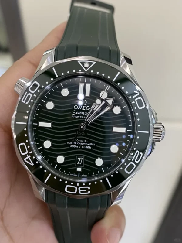 OMEGA Seamaster 300m diving watch automatic mechanical movement luminous Observatory certified 42mm black dial 210.32.42.20.01.001 - Image 3