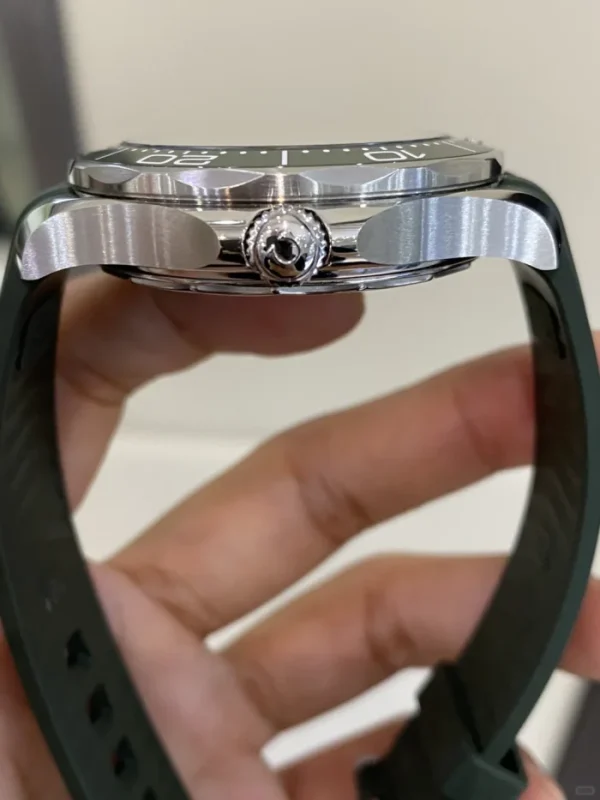 OMEGA Seamaster 300m diving watch automatic mechanical movement luminous Observatory certified 42mm black dial 210.32.42.20.01.001 - Image 4