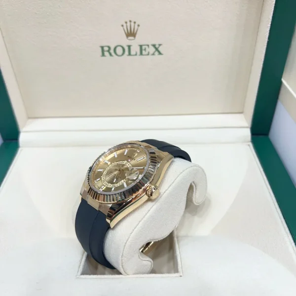 Rolex Sky-Driving Series Automatic Mechanical Movement Dual Time Zone/100m Waterproof Men’s Watch Swiss Watch 42mm Gold Dial Gold Case M336238-0001 - Image 3