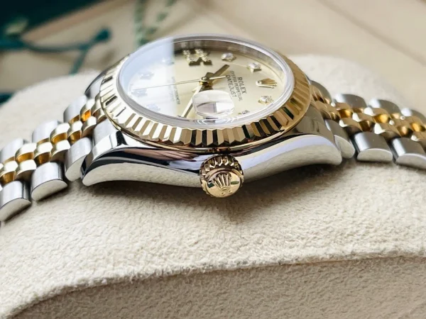 Rolex Ladies Datejust Series Automatic Mechanical Movement 100m Waterproof Ladies Watch Swiss Watch 28mm Gold Dial Oyster M279173-0021 - Image 4