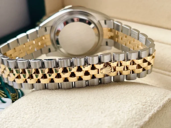 Rolex Ladies Datejust Series Automatic Mechanical Movement 100m Waterproof Ladies Watch Swiss Watch 28mm Gold Dial Oyster M279173-0021 - Image 6