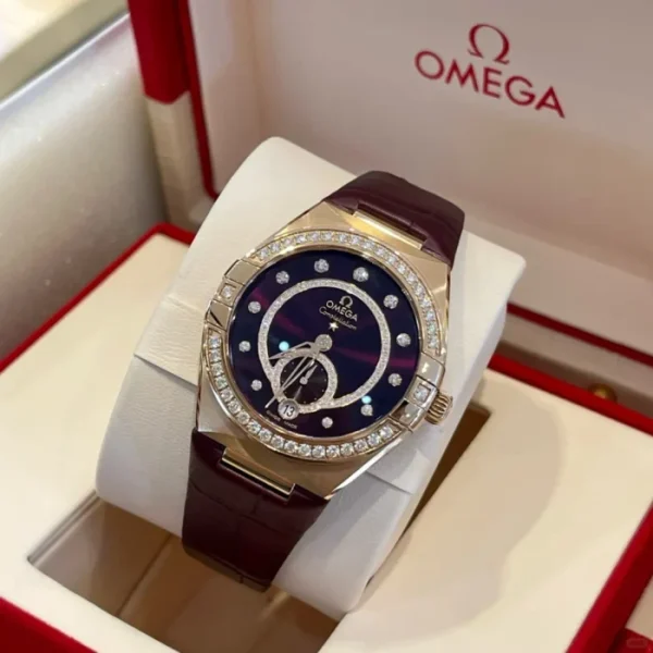 Omega Constellation series automatic mechanical movement anti-magnetic calendar women’s watch Swiss watch 34mm red dial rose gold case crocodile leather strap 131.58.34.20.61.001 - Image 3