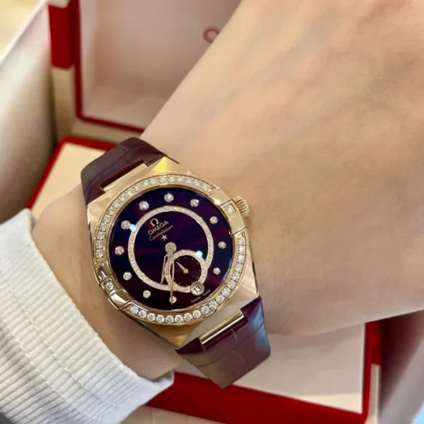 Omega Constellation series automatic mechanical movement anti-magnetic calendar women’s watch Swiss watch 34mm red dial rose gold case crocodile leather strap 131.58.34.20.61.001 - Image 8
