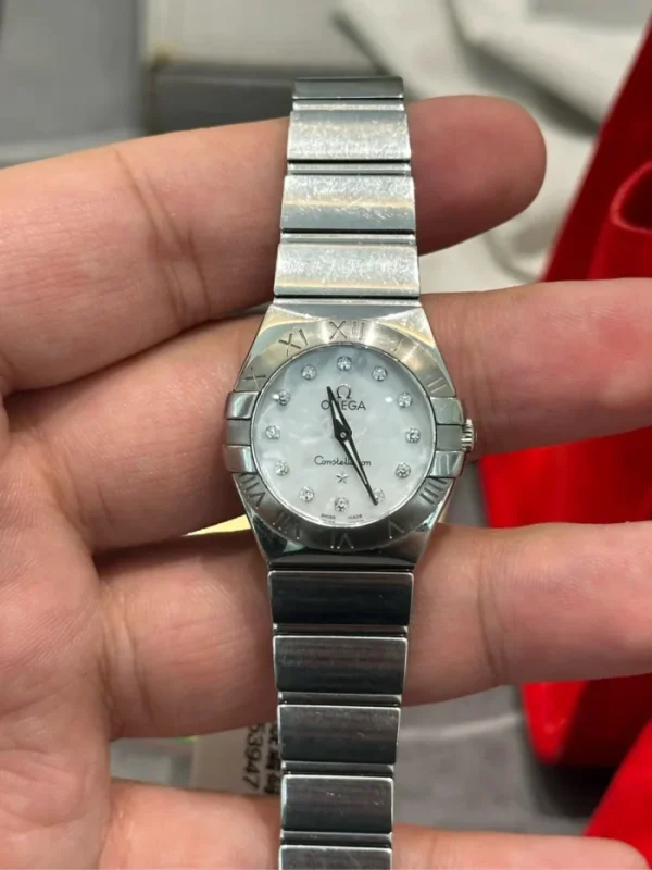 Omega Constellation Series 150m Quartz Movement 100m Waterproof Women’s Watch Swiss Watch 24mm White Dial Stainless Steel Case 123.10.24.60.55.001 - Image 2