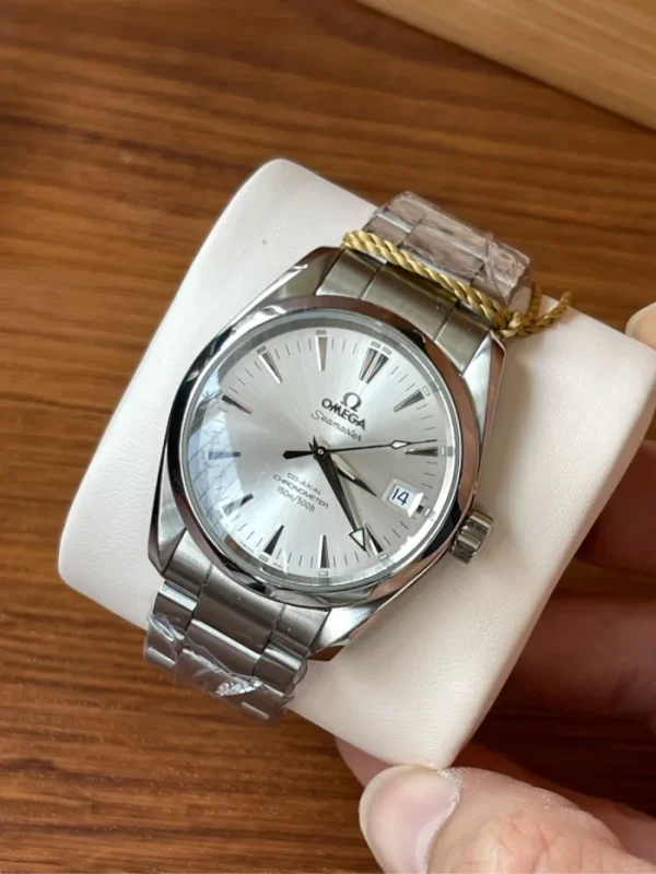 Omega Seamaster AQUA TERRA 150m Automatic Mechanical Movement Chronometer Certified Date Display 150M Waterproof Men’s Watch Swiss Watch 36.2mm Silver Dial Stainless Steel Case 2504.30.00 - Image 2