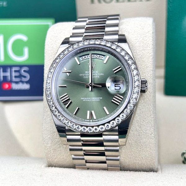 Rolex Day-Date Series Automatic Mechanical Movement 100m Waterproof Date Display Men’s Watch Swiss Watch 41mm Gold Dial 218238 Gold Dial - Image 4