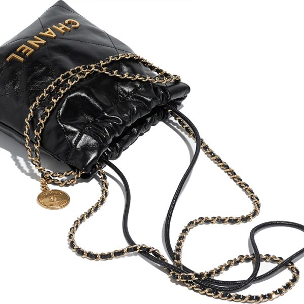 CHANEL/Women's black calf leather chain bag - Image 5