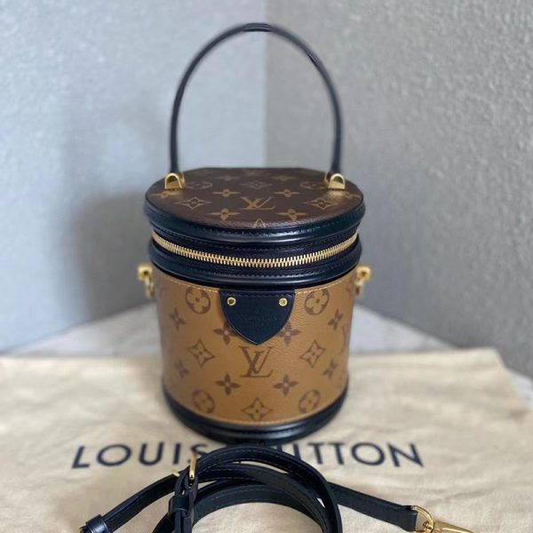 LV vintage calf leather cylindrical handbag - Image 4