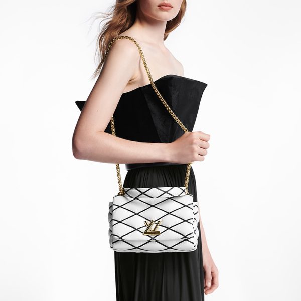 LV Medium White/Black Diamond Quilted Sheepskin Leather Shoulder Bag - Image 5