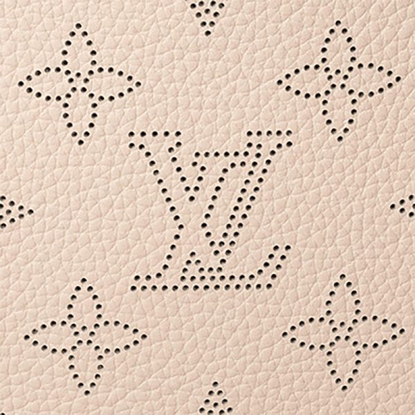 LV cream colored distressed perforated calf leather shoulder bag - Image 6