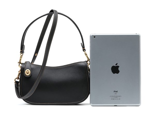 Coach cowhide shoulder bag - Image 5