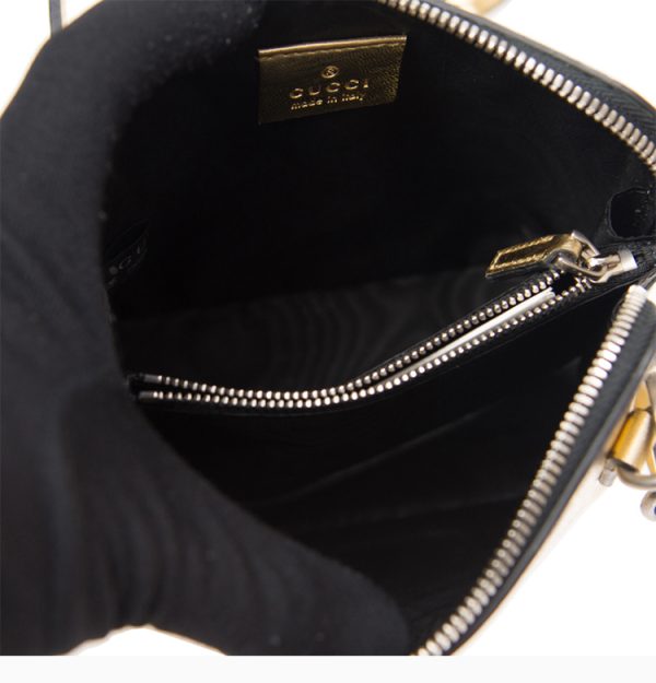 Gucci black cowhide large logo printed single shoulder crossbody bag - Image 7