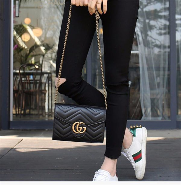 Gucci Mini Leather Quilted Handbag Single Shoulder Crossbody Bag - Image 9